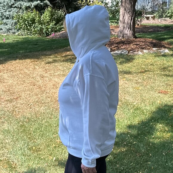 New Gildan Heavy Blend White Hooded Sweatshirt with Kangaroo Pockets - Picture 4 of 8